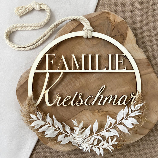 Trockenblumenkranz mit Familienname